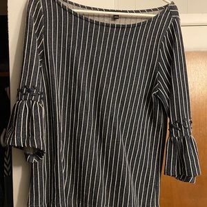 Banana Republic bell sleeves beaded shirt